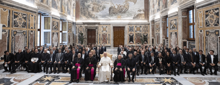 UCAT presente en audiencia del Papa León XIV en Jubileo del Mundo Educativo